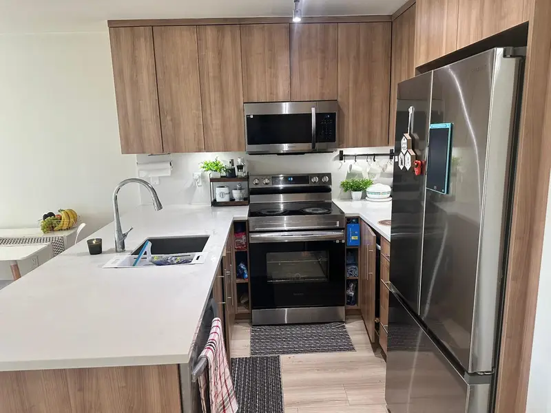 301 5420 208 STREET - photo 2 of 15