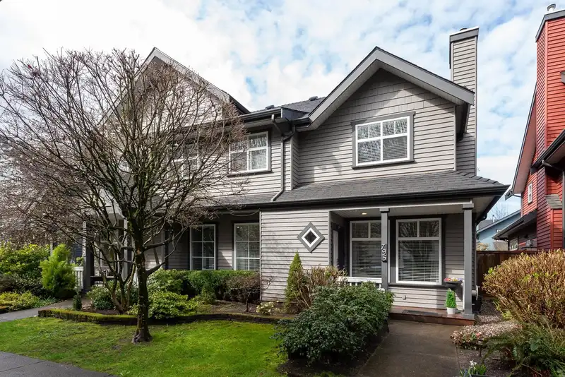 795 PREMIER STREET - photo 1 of 27