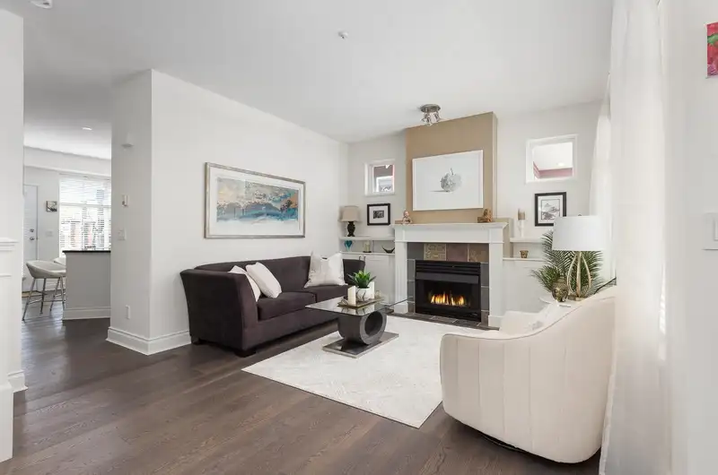 795 PREMIER STREET - photo 2 of 27
