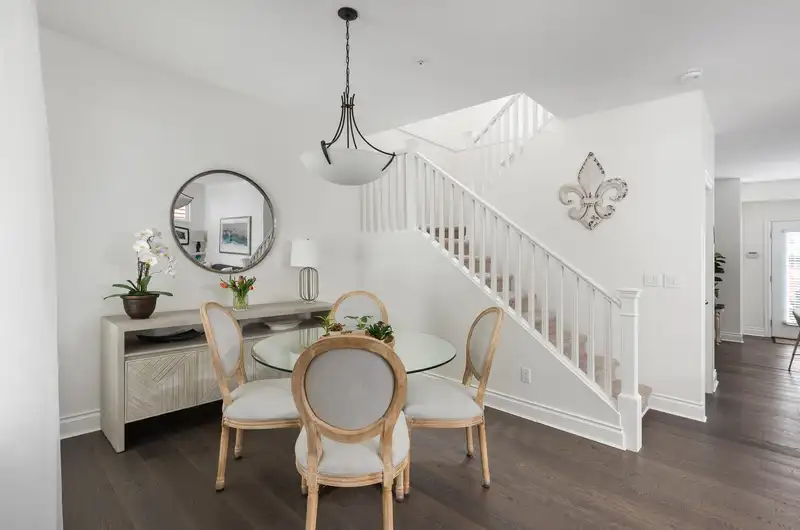 795 PREMIER STREET - photo 4 of 27