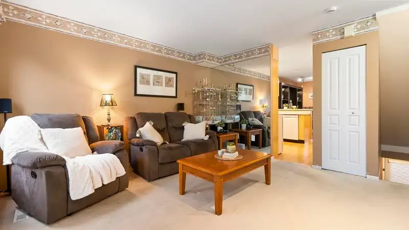 28 15488 101A AVENUE - photo 4 of 32