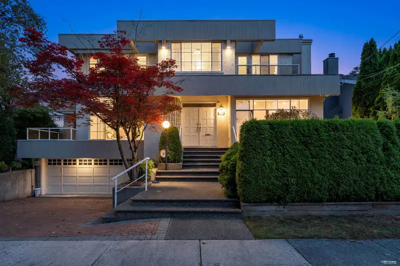 3549 W 40TH AVENUE - photo 1 of 40