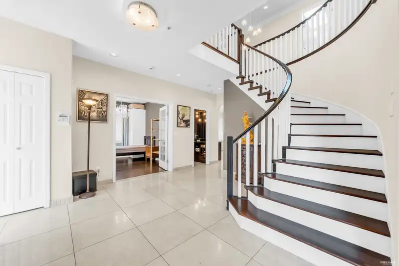 3549 W 40TH AVENUE - photo 3 of 40