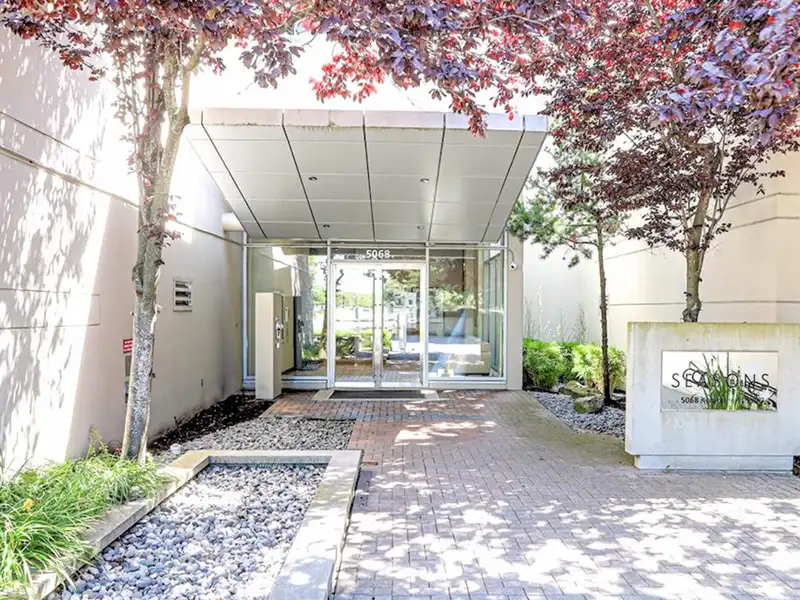 1106 5068 KWANTLEN STREET - photo 1 of 1