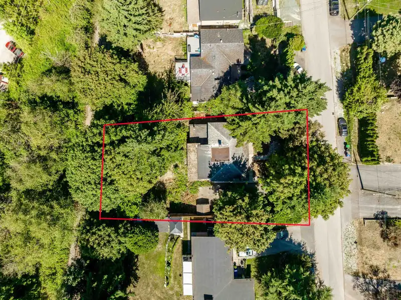 10257 124 STREET - photo 2 of 11