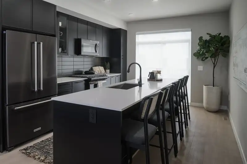 36 2886 MONTROSE AVENUE - photo 2 of 7