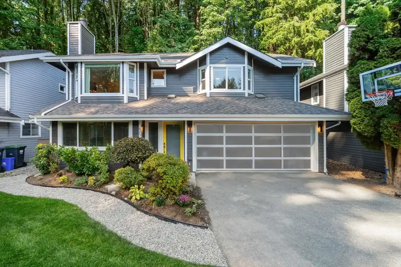 625 SEYMOUR COURT - photo 1 of 40