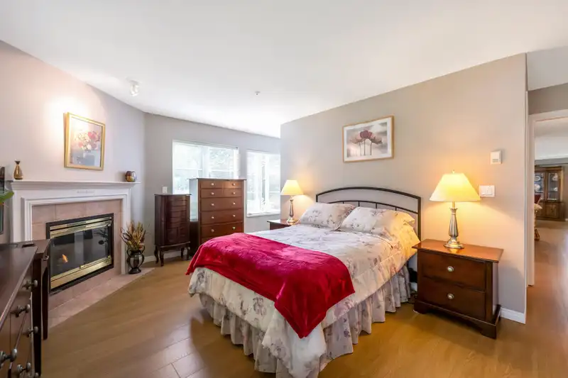 104 12155 75A AVENUE - photo 4 of 35