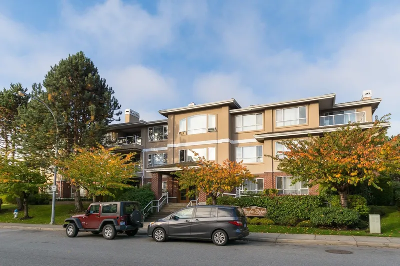 106 1131 55 STREET - photo 2 of 25