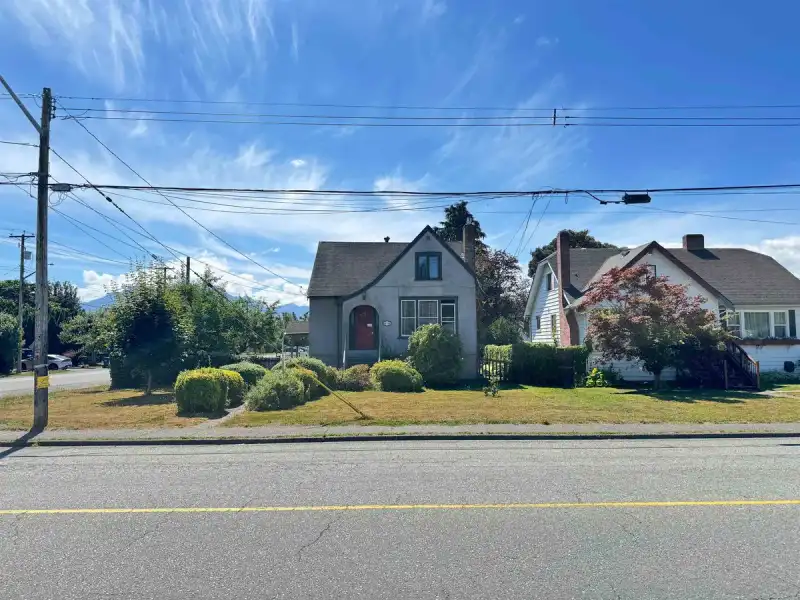 46198 FIRST AVENUE - photo 1 of 5