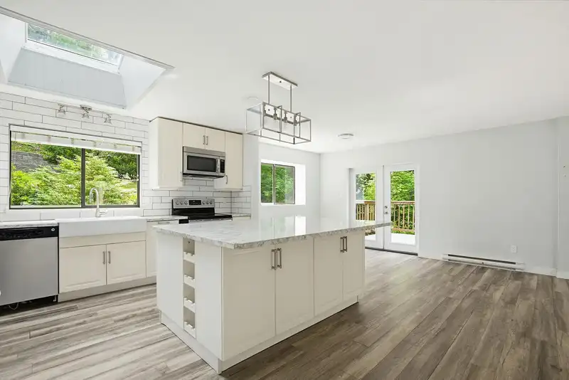 10836 GREENWOOD DRIVE - photo 3 of 40