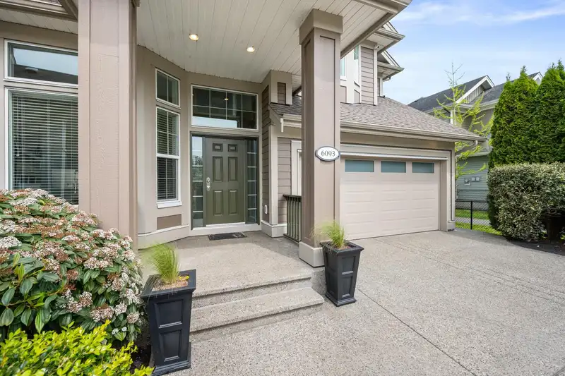 6093 163A STREET - photo 2 of 40