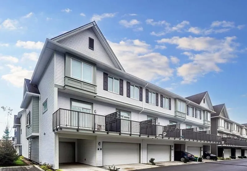 95 15778 85 AVENUE - photo 1 of 13