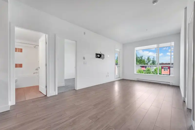 320 18811 72 AVENUE - photo 4 of 37