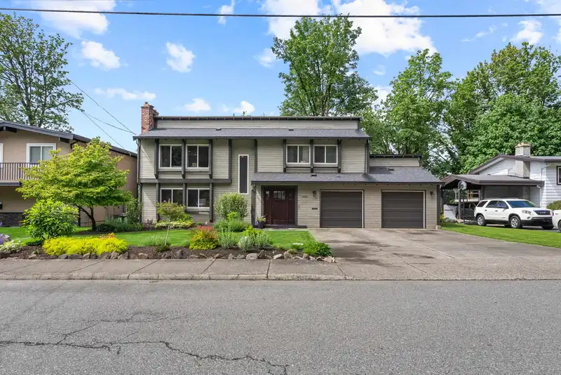 35061 HIGH DRIVE - photo 2 of 38