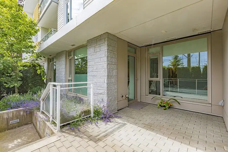 106 375 W 59TH AVENUE - photo 2 of 32