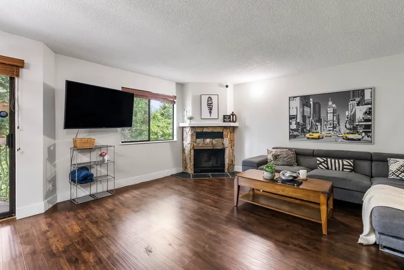 207 7144 133B STREET - photo 2 of 25