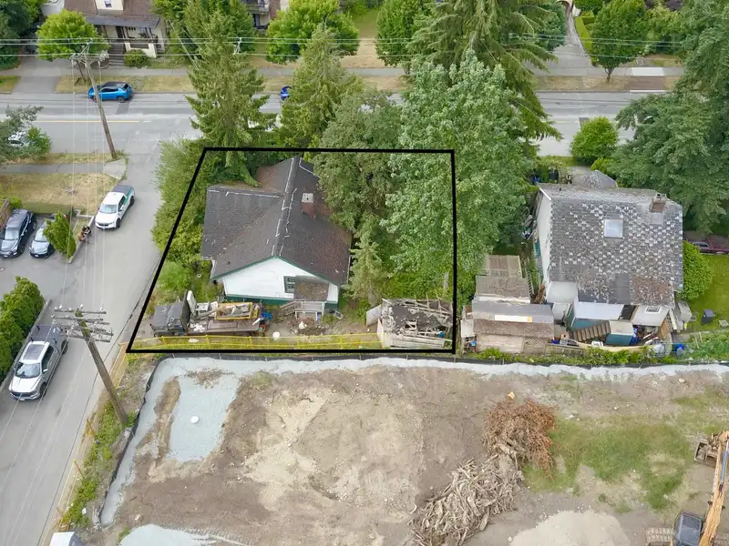 413 ELEVENTH STREET - photo 2 of 12