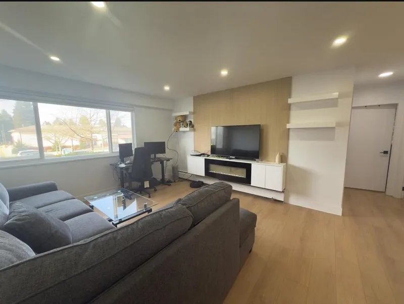 218 11816 88 AVENUE - photo 1 of 13