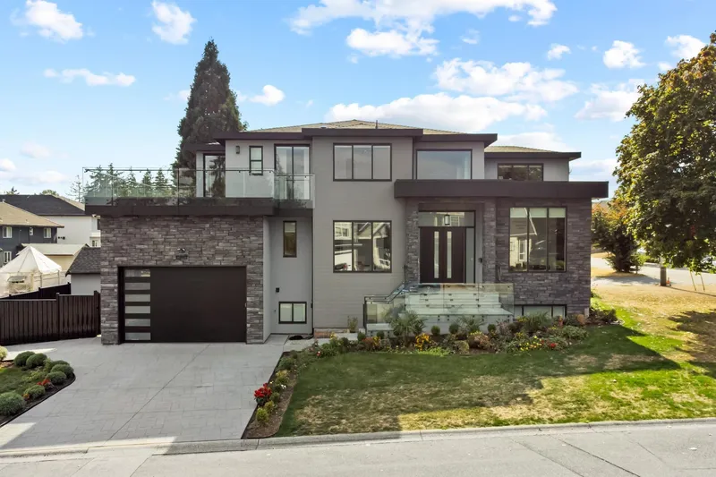 12682 78 AVENUE - photo 1 of 25