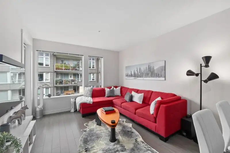 411 255 W 1ST STREET - photo 2 of 34