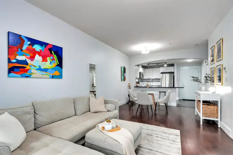 108 7478 BYRNEPARK WALK - photo 2 of 27