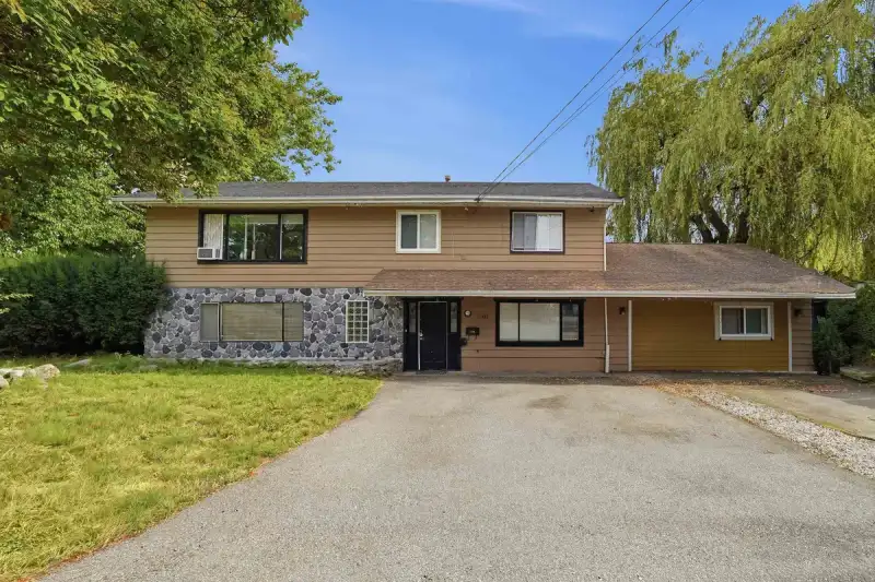 17886 59A AVENUE - photo 1 of 13