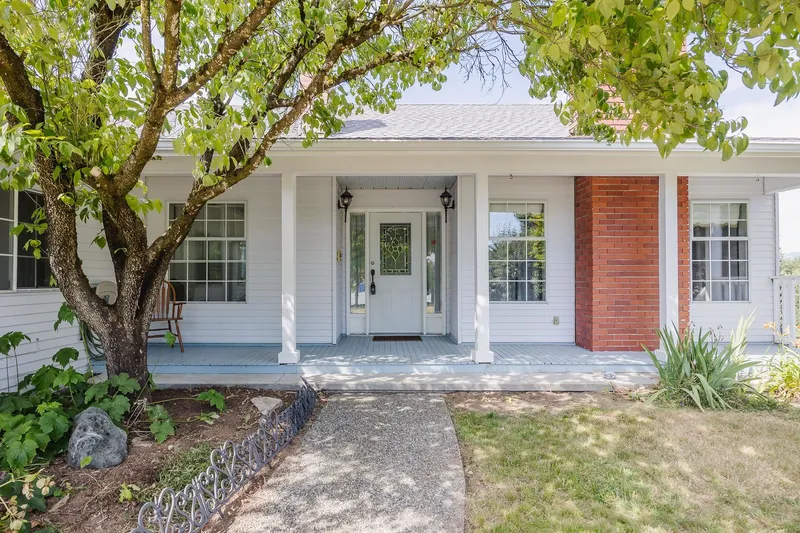 33033 BANFF PLACE - photo 1 of 25