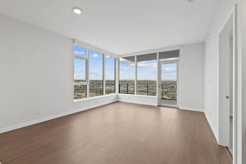 2902 2186 GILMORE AVENUE - photo 4 of 25