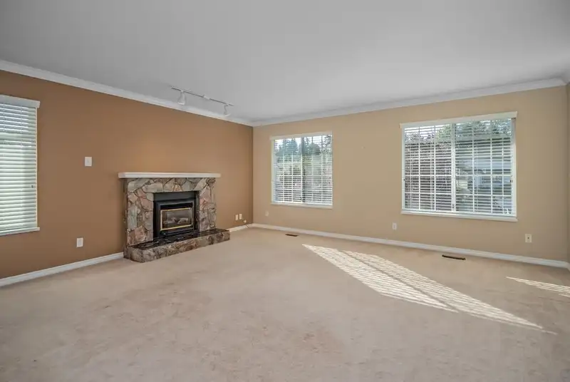 2909 CROSSLEY DRIVE - photo 3 of 40