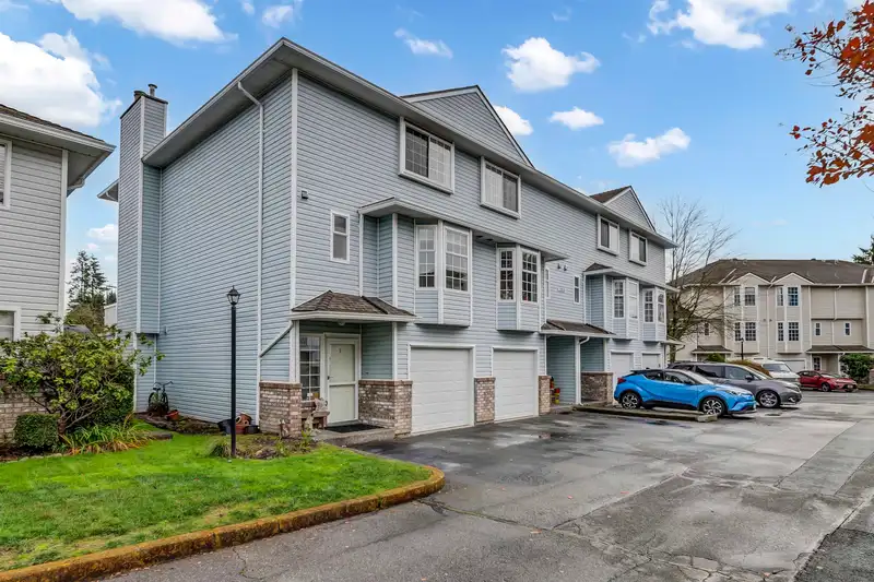 1 13936 72 AVENUE - photo 2 of 40