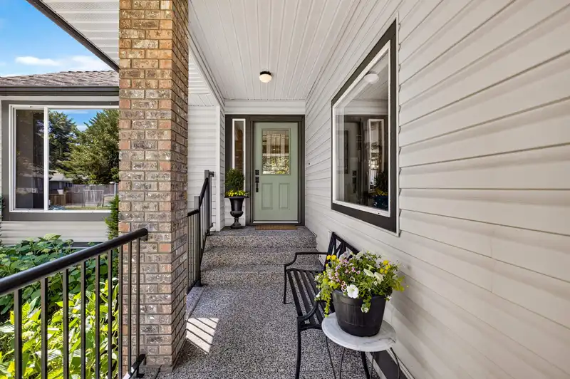 21508 84 AVENUE - photo 2 of 35