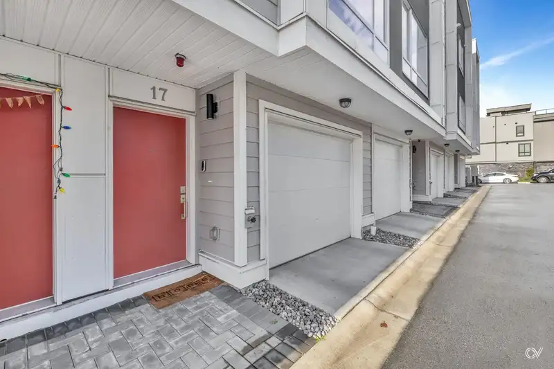17 19628 55A AVENUE - photo 3 of 26