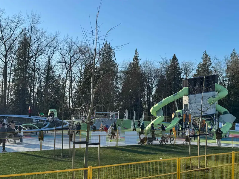 407 8328 207A STREET - photo 4 of 23