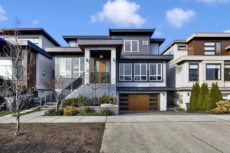 16775 18B AVENUE - photo 2 of 25