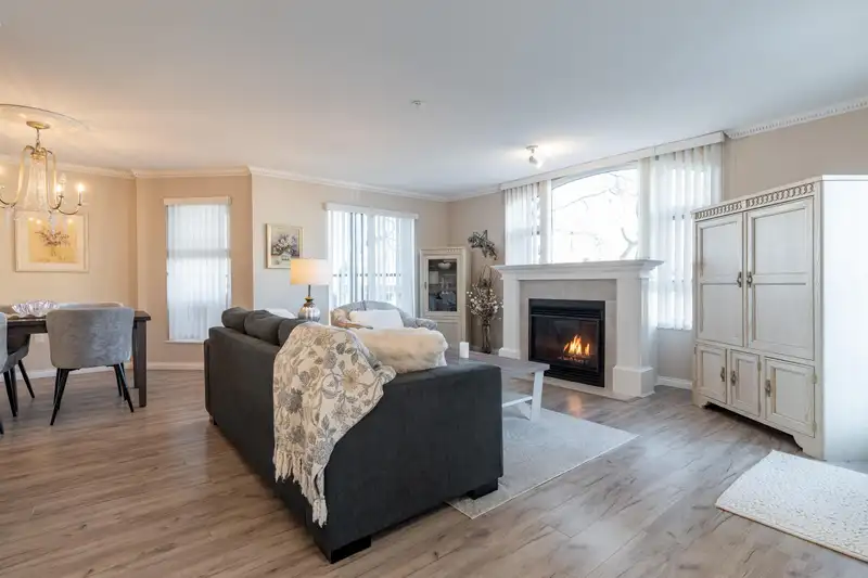 309 15210 PACIFIC AVENUE - photo 4 of 24