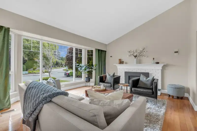 9231 PARKSVILLE DRIVE - photo 2 of 40