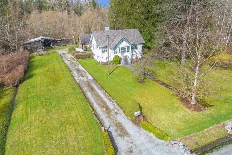 25117 DEWDNEY TRUNK ROAD - photo 3 of 29