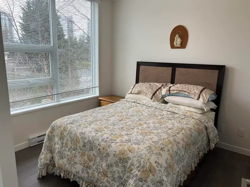 404 530 WHITING WAY - photo 2 of 11