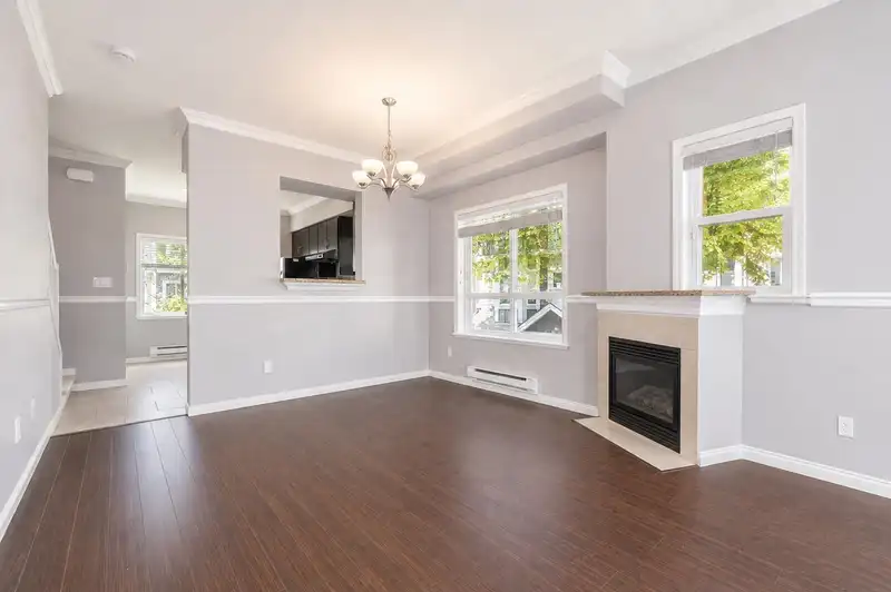 5 9451 GRANVILLE AVENUE - photo 2 of 14