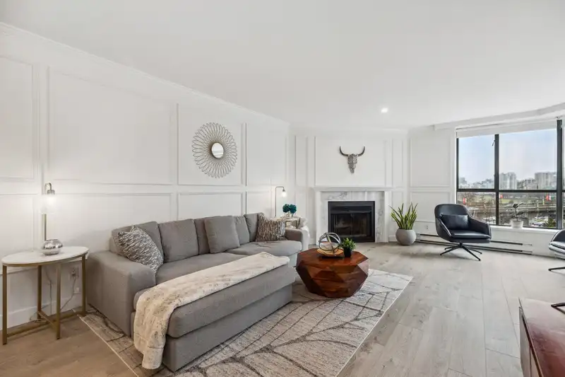 803 1450 PENNYFARTHING DRIVE - photo 1 of 38