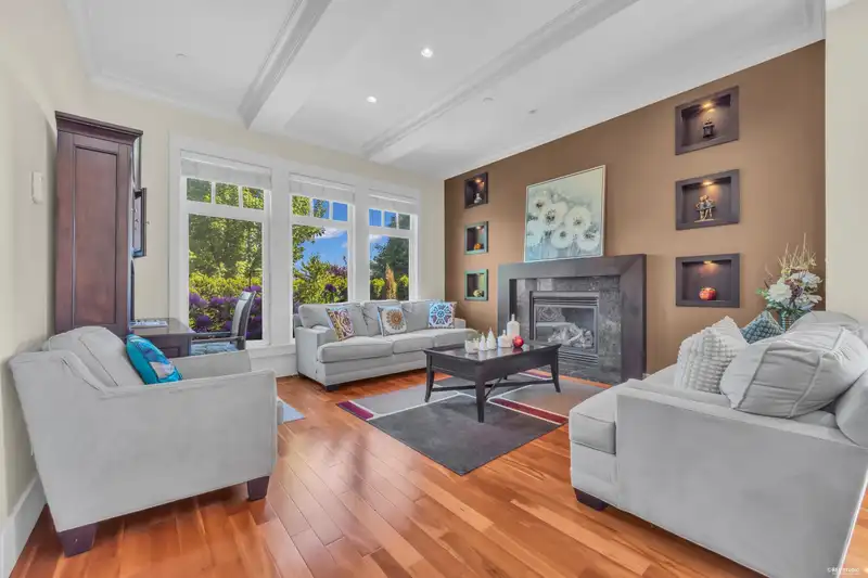 3618 W 24TH AVENUE - photo 2 of 40