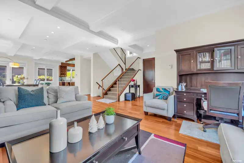 3618 W 24TH AVENUE - photo 4 of 40