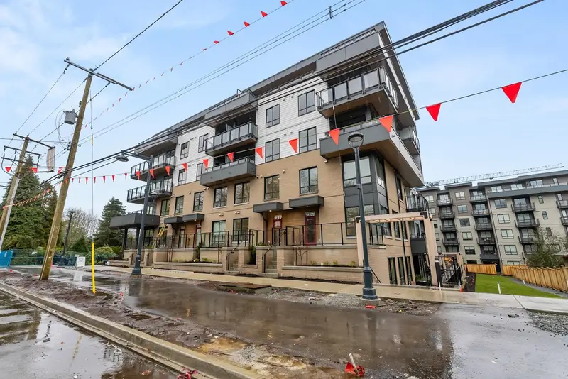 627 9456 134 STREET - photo 1 of 3