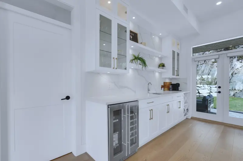 24 3385 MAMQUAM ROAD - photo 4 of 25