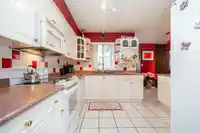 6565 SUMAS DRIVE - thumbnail 10