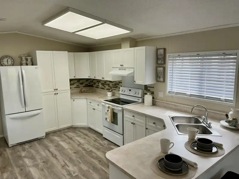 94 3300 HORN STREET - photo 4 of 24