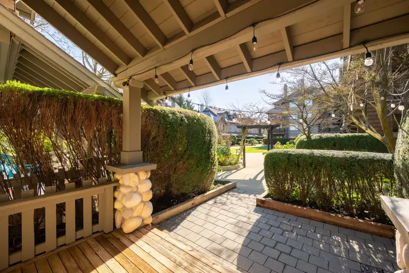 225 18 JACK MAHONY PLACE - photo 3 of 38