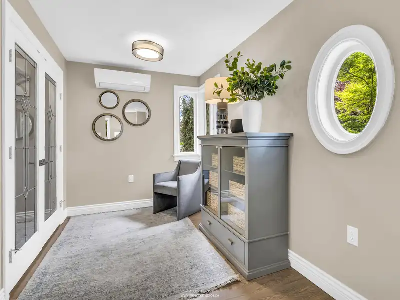 505 E 28TH AVENUE - photo 3 of 40