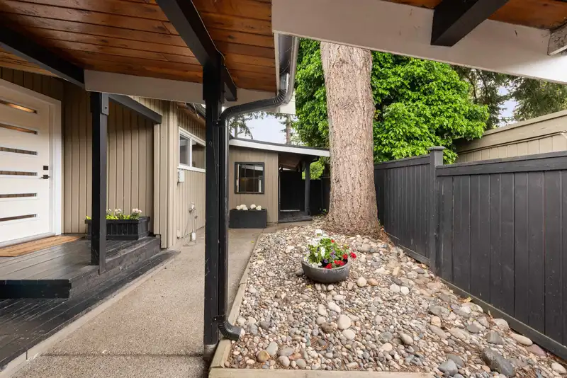 1336 DUNCAN DRIVE - photo 3 of 40